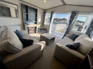 Lounge- click for photo gallery